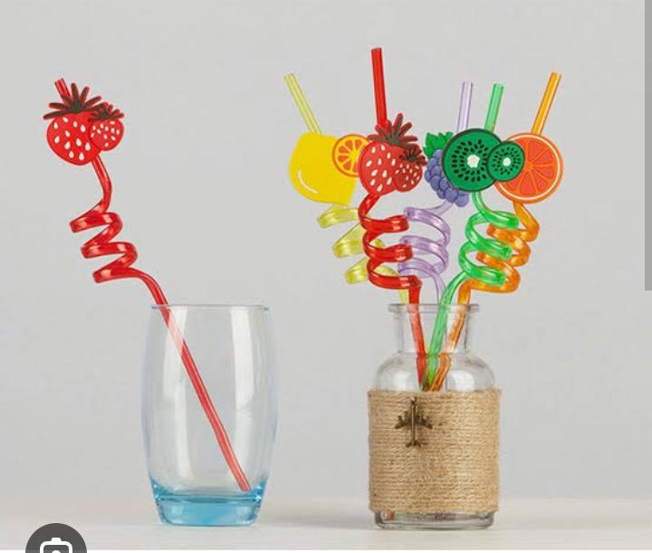 4Pcs Cartoon Lime Lemon Pineapple Watermelon Plastic Spiral Drinking Straws Children (random color )